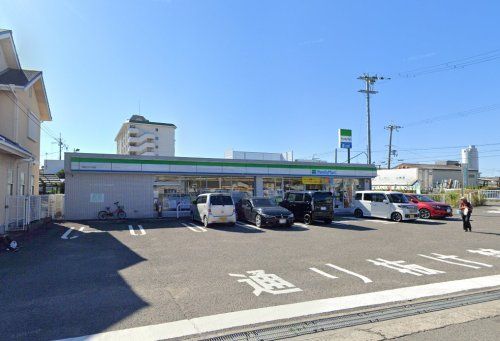 ファミリーマート 和歌山六十谷店の画像