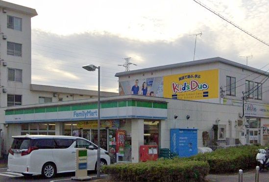 ファミリーマート サンズ高田東一丁目店の画像