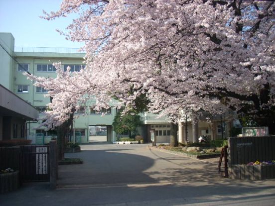 川越市立富士見中学校の画像