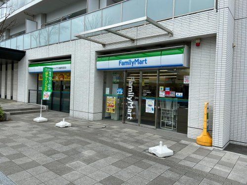 ファミリーマート シティテラス横濱和田町店の画像