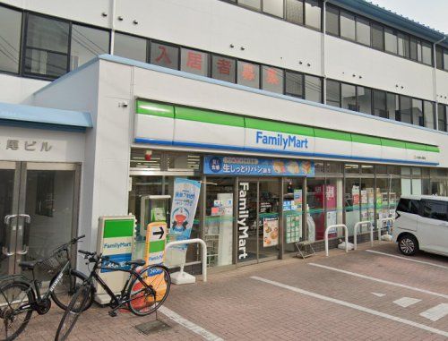 ファミリーマート JR教育大前駅店の画像