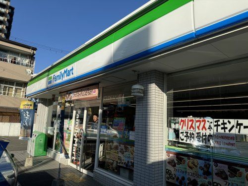 ファミリーマート 鶴見諸口一丁目店の画像