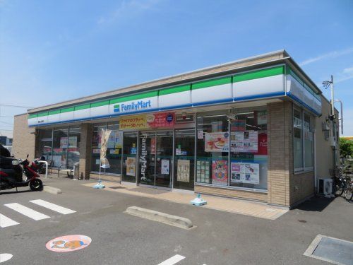 ファミリーマート 相模原上鶴間店の画像