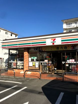 セブンイレブン 三鷹下連雀7丁目店の画像