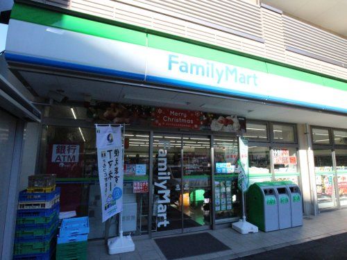 ファミリーマート 新宿税務署通り店の画像