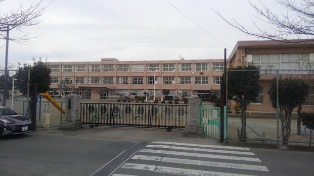 藤岡市立藤岡第二小学校の画像