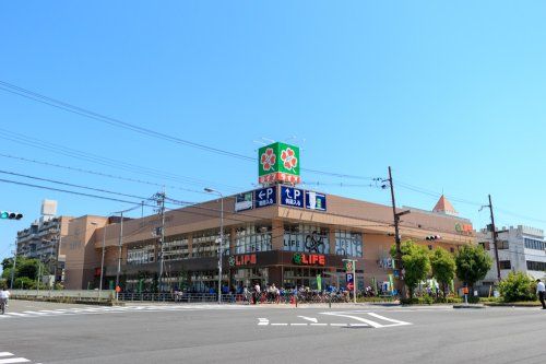 ライフ西淡路店の画像