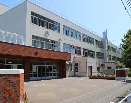 札幌市立宮の森小学校の画像