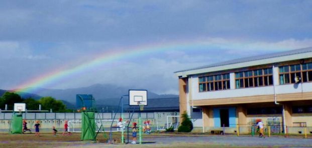 寄居町立鉢形小学校の画像