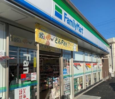 ファミリーマート 寄居富田店の画像