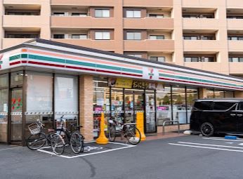 セブンイレブン 福生駅前東口店の画像