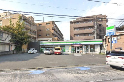 ファミリーマート 戸塚吉田町店の画像