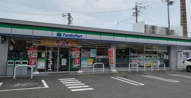 ファミリーマート 城西病院前店の画像