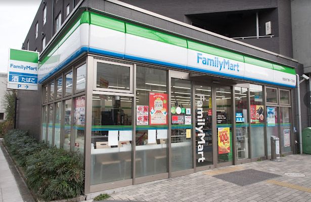 ファミリーマート 世田谷下馬一丁目店の画像