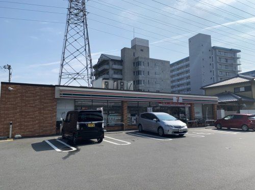 セブンイレブン 伏見横大路店の画像