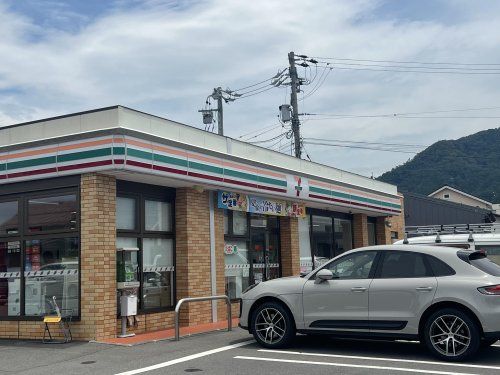 セブンイレブン 信州中野店の画像