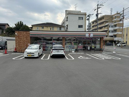 セブンイレブン福岡飯倉5丁目店の画像