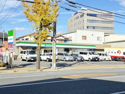 ファミリーマート南吹田一丁目店の画像