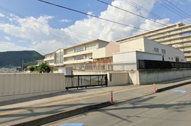 甲府市立北新小学校の画像