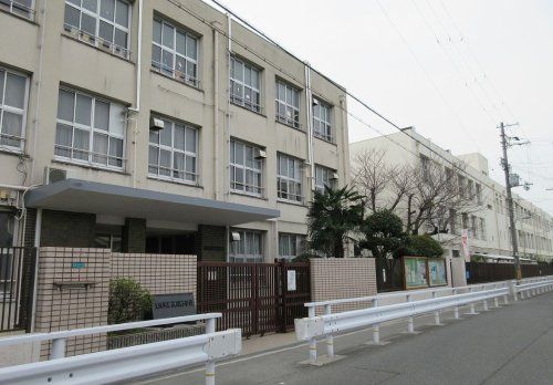 瓜破小学校の画像