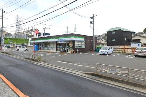 ファミリーマート 金沢富岡店の画像