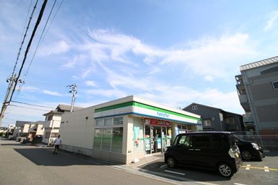 ファミリーマート 千鳥が丘店の画像