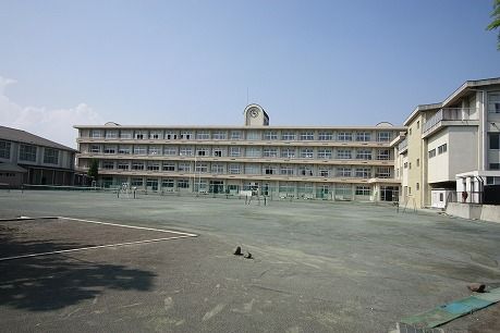 塚沢中学校の画像