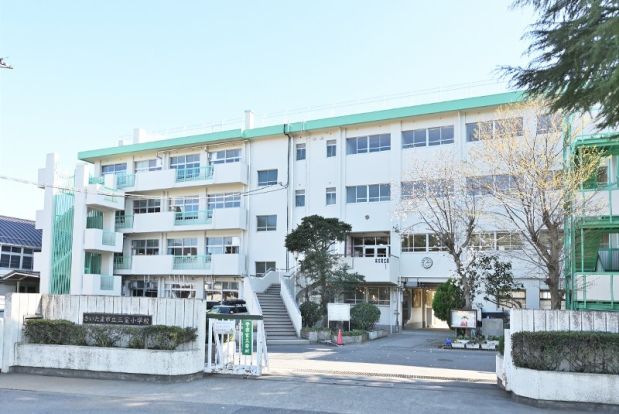 三室小学校の画像