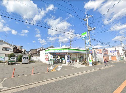 ファミリーマート 西難波町店の画像