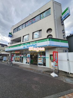 ファミリーマート 北与野駅前店の画像