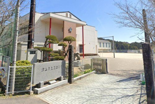 津山市立高田小学校の画像