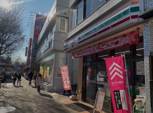 セブンイレブン 市谷砂土原町店の画像