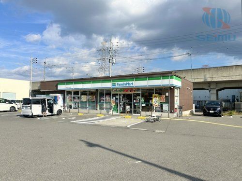 ファミリーマート 京田辺三山木店の画像