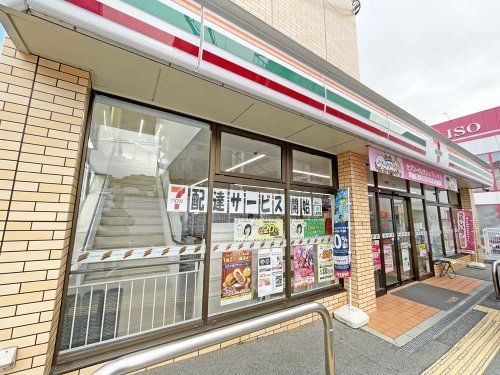 セブンイレブン 宝塚小林5丁目店の画像