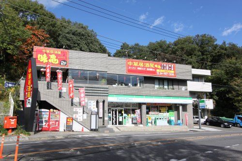 ファミリーマート 西武球場駅前店の画像