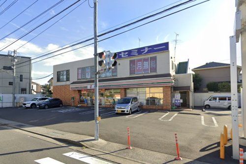 セブンイレブン 横浜日の森店の画像