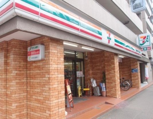 セブンイレブン武蔵野郵便局前店の画像