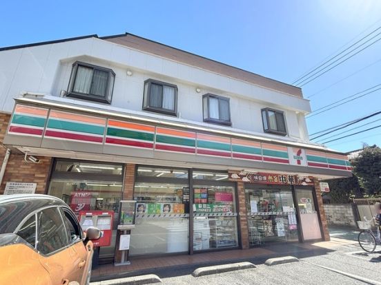 セブンイレブン下連雀店の画像