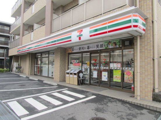 セブンイレブン世田谷代田1丁目店の画像