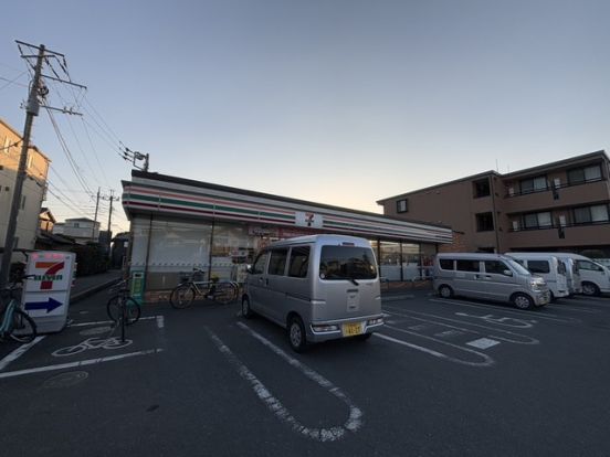 セブンイレブン蕨塚越3丁目店の画像