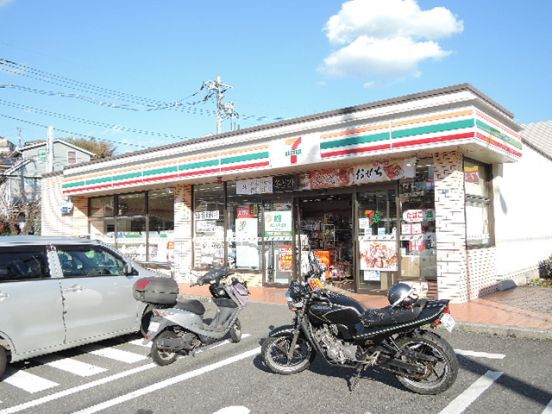 セブンイレブン横浜笹下5丁目店の画像