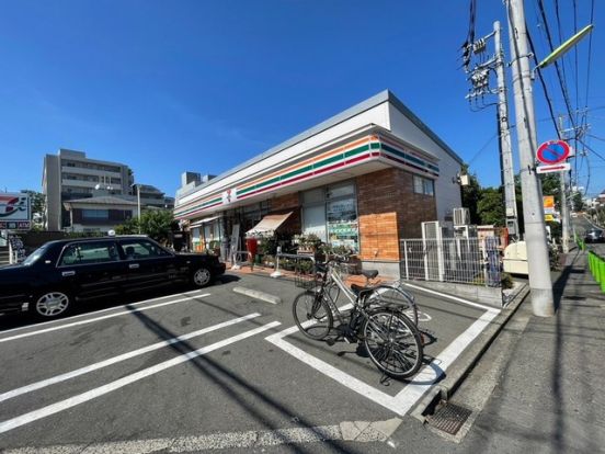 セブン-イレブン 世田谷上用賀１丁目店の画像