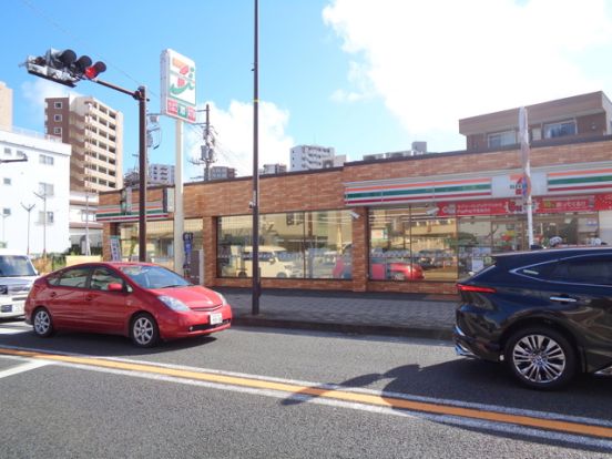 セブンイレブン藤沢遊行通り店の画像