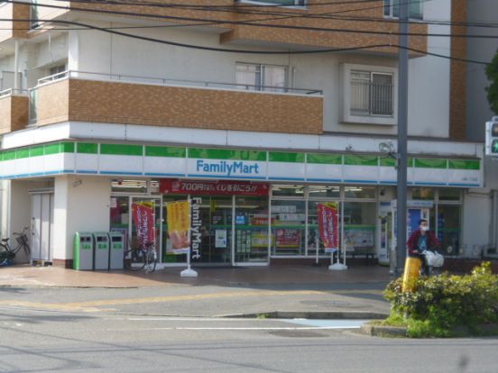 ファミリーマート大島一丁目店の画像