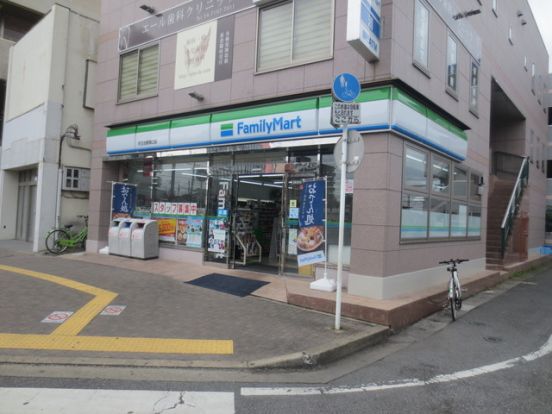 ファミリーマート天王台駅前店の画像