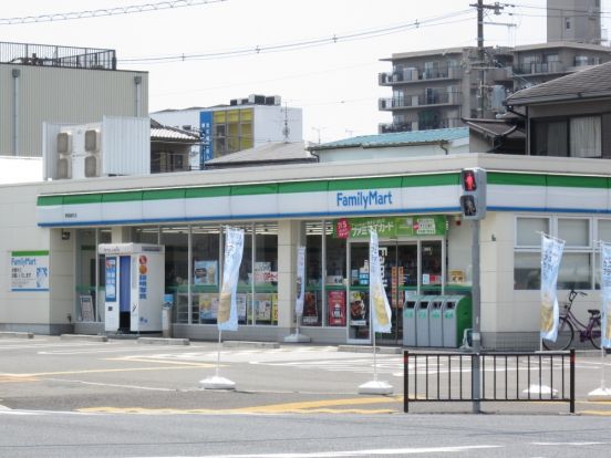 ファミリーマート堺錦綾町店の画像