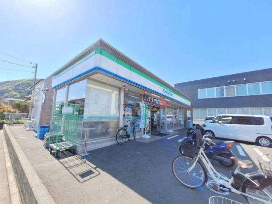 ファミリーマート平塚桜ケ丘店の画像