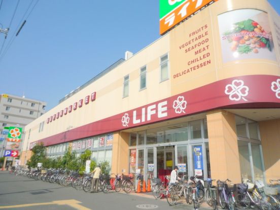 ライフ六町駅前店の画像