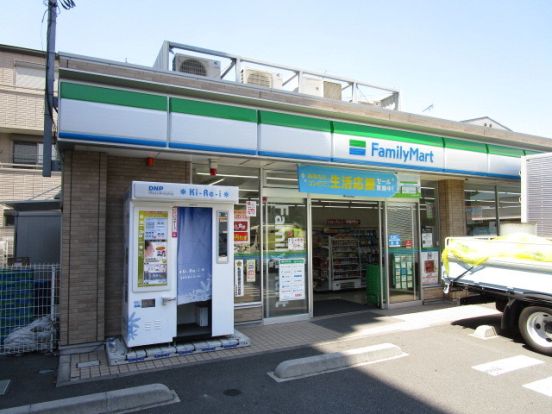 ファミリーマート川崎川中島二丁目店の画像