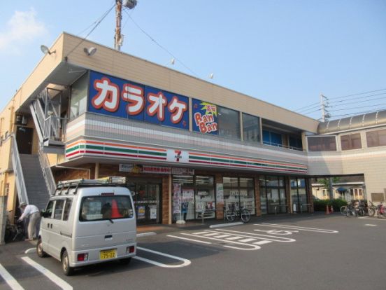 セブンイレブン越谷東越谷3丁目店の画像